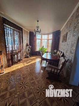 Дом 208м², 2-этажный, участок 8 сот.