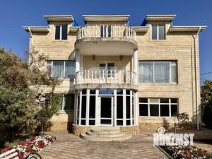 Дом 371м², 2-этажный, участок 9 сот.