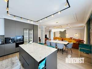 Коттедж 667м², 3-этажный, участок 8 сот.