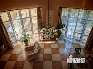 Дом 300м², 2-этажный, участок 5 сот.