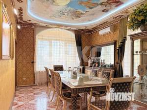 Дом 811м², 4-этажный, участок 7 сот.