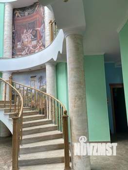 Дом 1100м², 2-этажный, участок 14 сот.