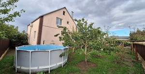 Дом 240м², 3-этажный, участок 8 сот.