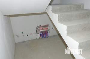 Дом 240м², 2-этажный, участок 4 сот.