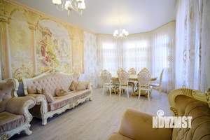 Дом 204м², 2-этажный, участок 5 сот.