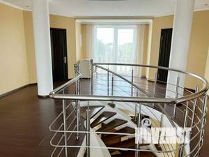 Дом 358м², 3-этажный, участок 358 сот.