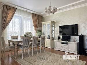 Дом 309м², 2-этажный, участок 10 сот.