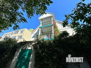 Дом 300м², 2-этажный, участок 5 сот.