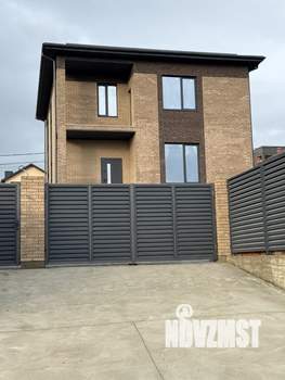 Дом 260м², 3-этажный, участок 5 сот.