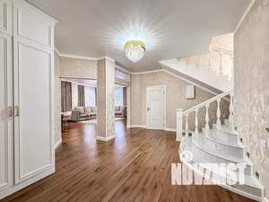 Дом 400м², 3-этажный, участок 6 сот.