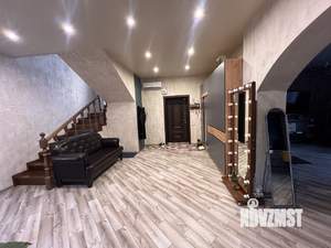 Дом 190м², 2-этажный, участок 3 сот.