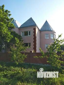 Дом 440м², 3-этажный, участок 8 сот.
