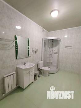 Дом 246м², 2-этажный, участок 6 сот.