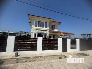 Коттедж 215м², 2-этажный, участок 6 сот.