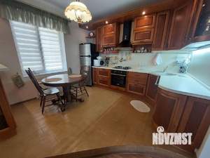 Дом 274м², 2-этажный, участок 3 сот.