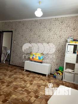 Дом 93м², 2-этажный, участок 4 сот.