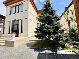 Дом 320м², 2-этажный, участок 6 сот.