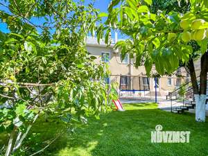 Дом 305м², 3-этажный, участок 8 сот.