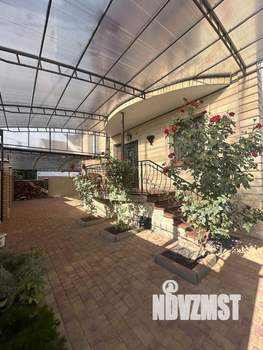 Дом 303м², 2-этажный, участок 6 сот.