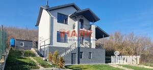 Дом 207м², 3-этажный, участок 8 сот.