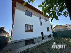 Дом 320м², 2-этажный, участок 4 сот.