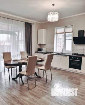 Дом 100м², 2-этажный, участок 6 сот.