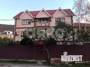 Дом 231м², 3-этажный, участок 8 сот.