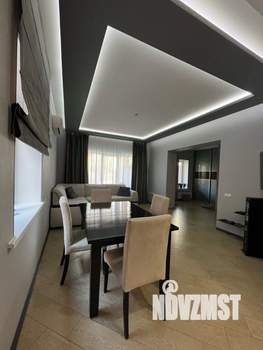 Дом 400м², 2-этажный, участок 4 сот.