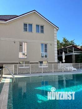 Коттедж 418м², 3-этажный, участок 7 сот.