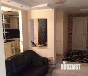 Дом 375м², 3-этажный, участок 3 сот.