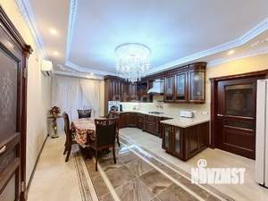 Дом 304м², 2-этажный, участок 6 сот.