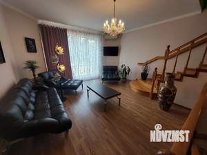 Дом 274м², 2-этажный, участок 3 сот.