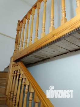 Дом 260м², 3-этажный, участок 6 сот.