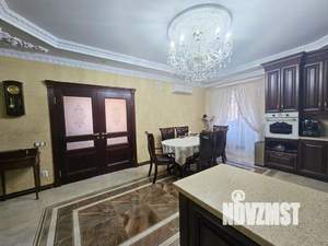 Дом 304м², 2-этажный, участок 6 сот.