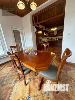 Дом 253м², 2-этажный, участок 5 сот.