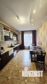 Таунхаус 480м², 2-этажный, участок 7 сот.