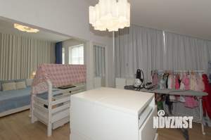 Дом 213м², 2-этажный, участок 4 сот.