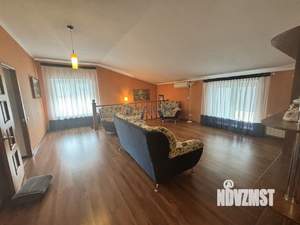 Дом 240м², 2-этажный, участок 9 сот.