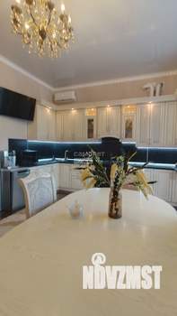 Дом 261м², 2-этажный, участок 6 сот.