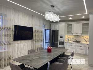 Коттедж 200м², 2-этажный, участок 4 сот.