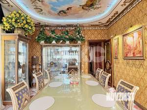 Дом 811м², 4-этажный, участок 7 сот.