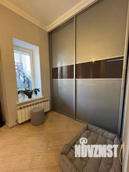 Дом 400м², 2-этажный, участок 4 сот.