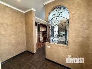 Дом 191м², 2-этажный, участок 4 сот.