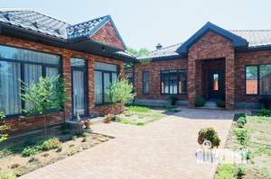 Дом 216м², 1-этажный, участок 9 сот.