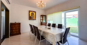 Дом 416м², 3-этажный, участок 12 сот.