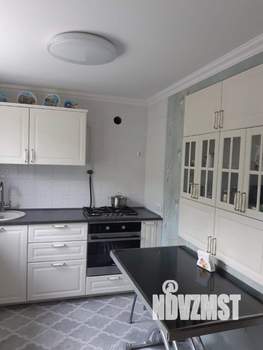 Дом 181м², 2-этажный, участок 8 сот.