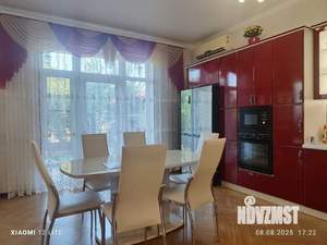 Дом 206м², 2-этажный, участок 5 сот.