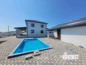 Дом 233м², 2-этажный, участок 8 сот.