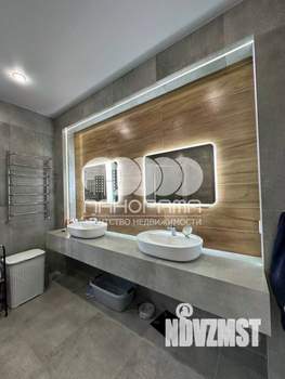 Дом 250м², 2-этажный, участок 6 сот.