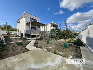 Дом 100м², 2-этажный, участок 4 сот.